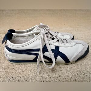 AUTHENTIC Onitsuka Tiger Mexico 66 in Birch Peacoat